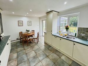 Kitchen- click for photo gallery